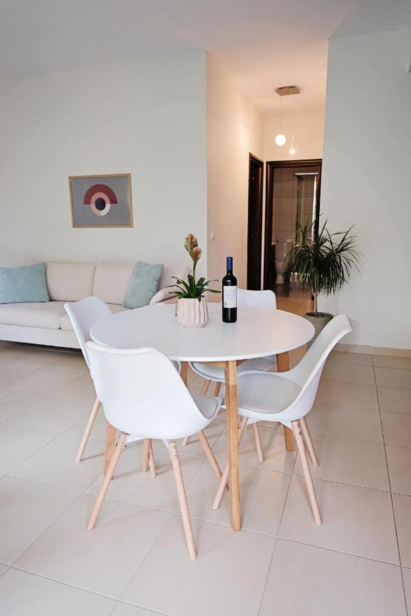 Apartamento Oasis Garden House Nea Iraklitsa Exterior foto